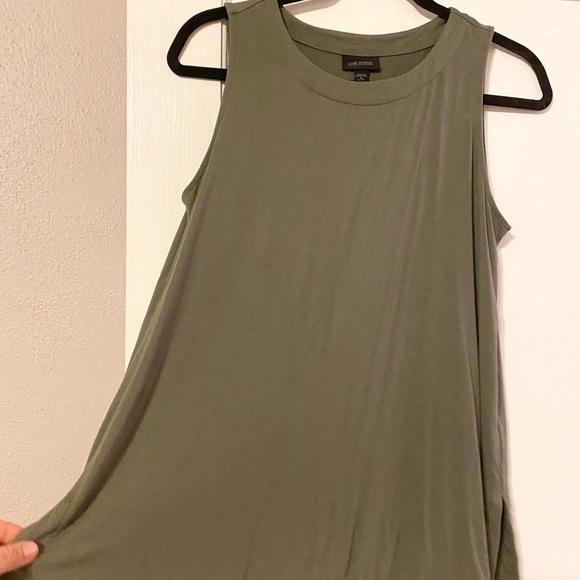 J Jill slit side olive sleeveless top - Picture 2 of 4